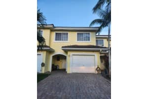 1067 Imperial Lake Road, West Palm Beach, FL 33413 Sold 10/22/24