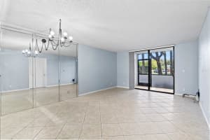 5190 Las Verdes 121 Circle 121, Delray Beach, FL 33484 Sold 10/28/24