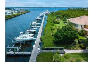 MLS# R11017228, Palm City, Florida 34990