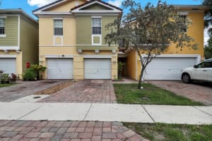 815 Pipers Cay Drive, West Palm Beach, FL 33415 Sold 01/10/25