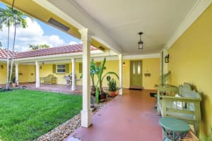 318 SE 7th Avenue 3, Delray Beach, FL 33483 Sold 02/13/25