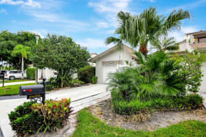 6680 Canary Palm Circle, Boca Raton, FL 33433 Sold 10/30/24