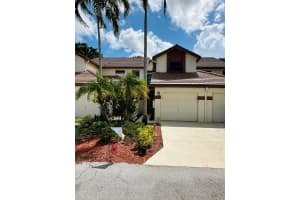 12724 Shoreline Drive E, Wellington