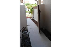 12724 Shoreline Drive E, Wellington, FL 33414 - MLS#R11017321