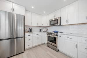 901 Gardenia Drive 581, Delray Beach, FL 33483 Sold 10/17/24