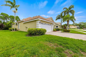 652 SW Andros Circle, Port Saint Lucie, FL 34986 Sold 01/22/25