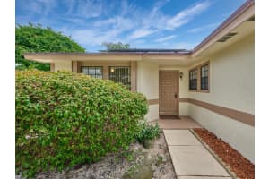 9 Cambridge Place, Boynton Beach, FL 33426 Sold 02/24/25