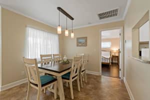 595 24th Avenue, Vero Beach, FL 32962 Sold 10/04/24