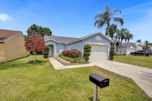 7 Ripley Way, Boynton Beach, FL 33426 Sold 12/18/24