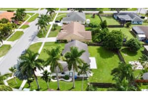 426 La Mancha Avenue, Royal Palm Beach, FL 33411 Sold 03/03/25