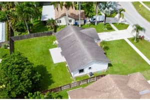 426 La Mancha Avenue, Royal Palm Beach, FL 33411 Sold 03/03/25
