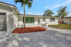 10631 NW 18th Place, Pembroke Pines, FL 33026 Sold 10/04/24