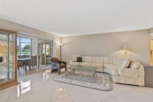 9553 Shadybrook Drive 101, Boynton Beach, FL 33437 Sold 10/30/24