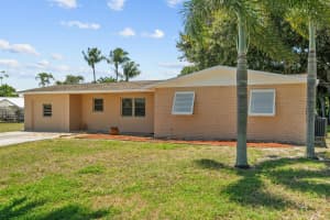 718 SE Alamanda Circle, Stuart, FL 34996 Sold 10/24/24
