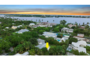 232 Essex Lane, West Palm Beach, FL 33405 Sold 01/06/25