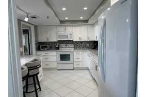 2450 Presidential Way 1107, West Palm Beach, FL 33401 Sold 02/27/25