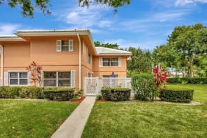 1910 Hartford Court, West Palm Beach, FL 33409 Sold 10/18/24