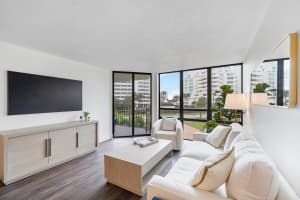 1901 S Ocean Boulevard 302, Boca Raton, FL 33432 Sold 01/23/25