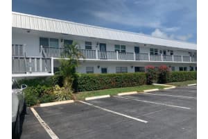 2929 SE Ocean Boulevard Bldg 142 Unit 4, Stuart, FL 34996 Sold 05/09/25