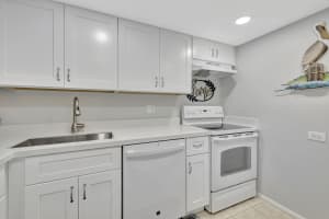 3650 Inverrary Drive 1b, Lauderhill, FL 33319 Sold 01/16/25