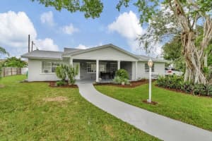 745 Heron Drive, Delray Beach, FL 33444 Sold 01/27/25