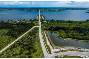 4520 Nautilus Circle, Vero Beach, FL 32967 Sold 11/20/24