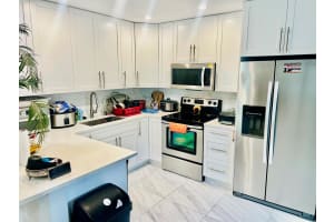 709 W 2nd Street, Riviera Beach, FL 33404 Sold 01/07/25