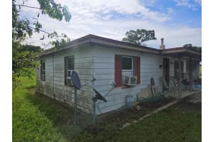 412 N 38th Street, Fort Pierce, FL 34947 Sold 10/25/24
