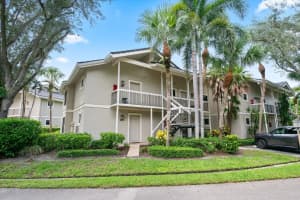 11863 Wimbledon Circle 512, Wellington, FL 33414 Sold 09/18/24