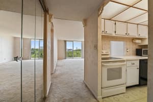 500 Executive Center Drive 5i, West Palm Beach, FL 33401 Sold 01/21/25