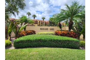 5344 Woodland Lakes Drive 223, Palm Beach Gardens
