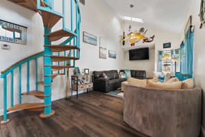 1204 Summerwinds Lane, Jupiter, FL 33458 Sold 01/08/25