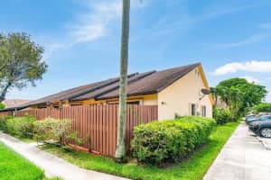 291 Springdale Circle, Palm Springs, FL 33461 Sold 11/15/24