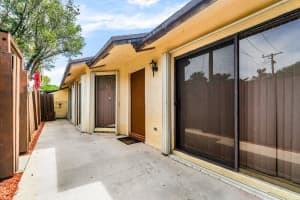 291 Springdale Circle, Palm Springs, FL 33461 Sold 11/15/24