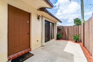 291 Springdale Circle, Palm Springs, FL 33461 Sold 11/15/24