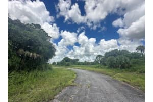 112 Horseshoe Loop, Labelle, FL 33935 Sold 01/24/25