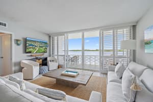 2760 S Ocean Boulevard 206, Palm Beach, FL 33480 Sold 11/04/24