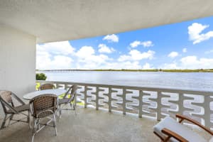 2760 S Ocean Boulevard 206, Palm Beach, FL 33480 Sold 11/04/24