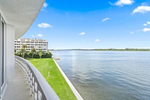 2760 S Ocean Boulevard 206, Palm Beach, FL 33480 Sold 11/04/24