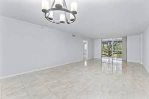 4734 Lucerne Lakes Boulevard 204, Lake Worth, FL 33467 Sold 09/05/25
