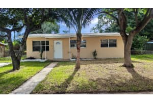 920 S Ridge Street, Lake Worth Beach, FL 33460 Sold 11/15/24
