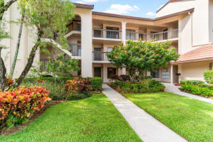 10110 Cedar Point Boulevard 102, Boynton Beach, FL 33437 Sold 11/27/24