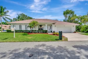 8466 SE Gulfstream Place, Hobe Sound, FL 33455 Sold 12/12/24