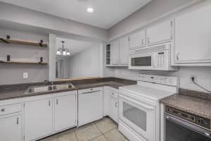 533 S Lakes End Drive E2, Fort Pierce, FL 34982 Sold 11/27/24