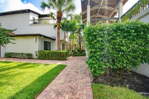 830 Greensward Court 108-H, Delray Beach, FL 33445 Sold 10/28/24