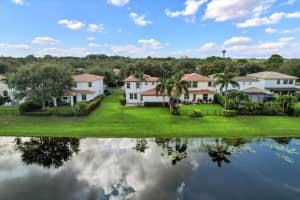 657 Castle Drive, Palm Beach Gardens, FL 33410 Sold 04/14/25