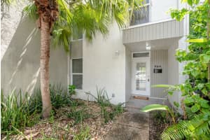 694 Kensington Place, Wilton Manors, FL 33305 Sold 01/31/25