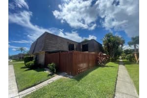 632 Springdale Circle, Palm Springs