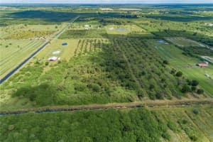 24 Pine Arbor Lane 103, Vero Beach, FL 32962 Sold 05/09/25