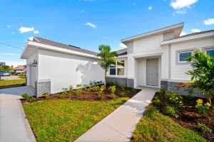 5813 NW Dooley Circle, Port Saint Lucie, FL 34986 Sold 10/25/24